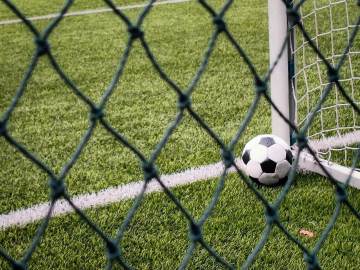 算盘落空！英媒曝FIFA扩军背后意图：中印进世界杯然后天价卖转播权｜开云官网官网（配图示意）
